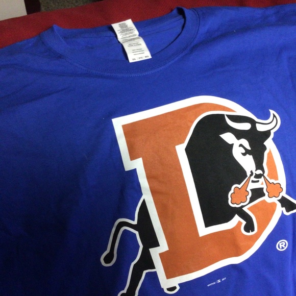 NFL DENVER Broncos tshirt - Picture 2 of 2
